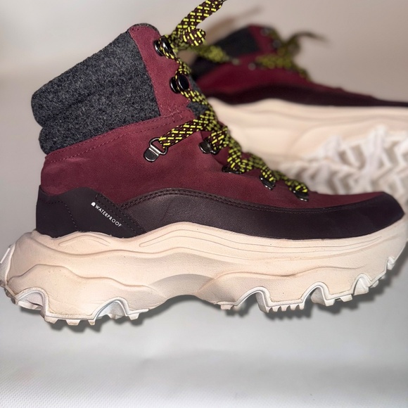 SOREL Kinetic Breakthru Conquest Waterproof Sneaker Boots Cider/ Bloodstone 11 - Picture 15 of 15